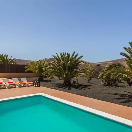 فيلة Vista Montana By *